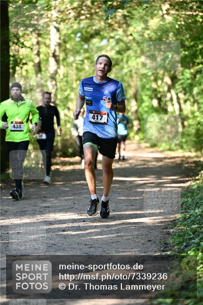 06.10.2024 - Bramfelder Halbmarathon 2024 Dr. Thomas Lammeyer http://msf.ph/oto/7339236 06.10.2024 10:31:24 Laufen 438, 417 meine-sportfotos.de