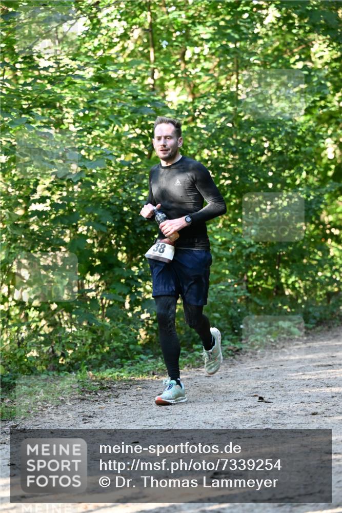 06.10.2024 - Bramfelder Halbmarathon 2024 Dr. Thomas Lammeyer http://msf.ph/oto/7339254 06.10.2024 10:31:29 Laufen 38 meine-sportfotos.de