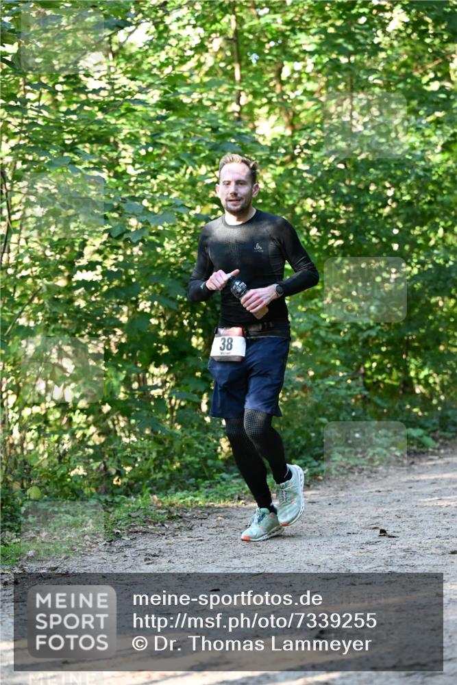06.10.2024 - Bramfelder Halbmarathon 2024 Dr. Thomas Lammeyer http://msf.ph/oto/7339255 06.10.2024 10:31:29 Laufen 38 meine-sportfotos.de