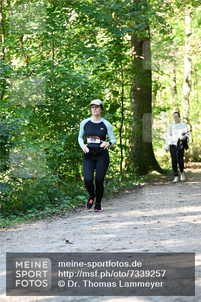06.10.2024 - Bramfelder Halbmarathon 2024 Dr. Thomas Lammeyer http://msf.ph/oto/7339257 06.10.2024 10:31:30 Laufen 48 meine-sportfotos.de