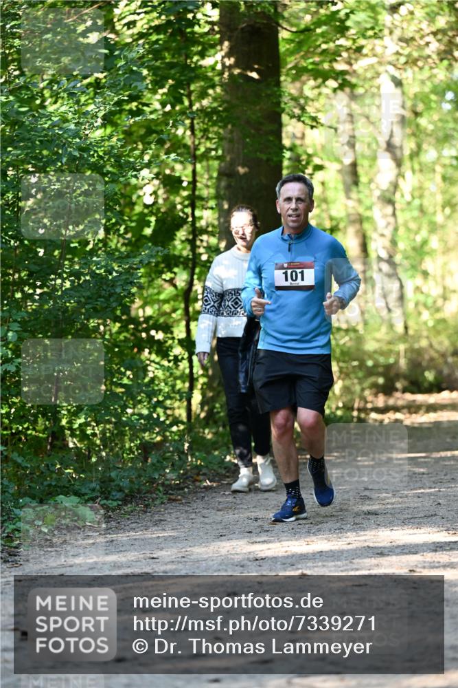 06.10.2024 - Bramfelder Halbmarathon 2024 Dr. Thomas Lammeyer http://msf.ph/oto/7339271 06.10.2024 10:31:33 Laufen 101 meine-sportfotos.de
