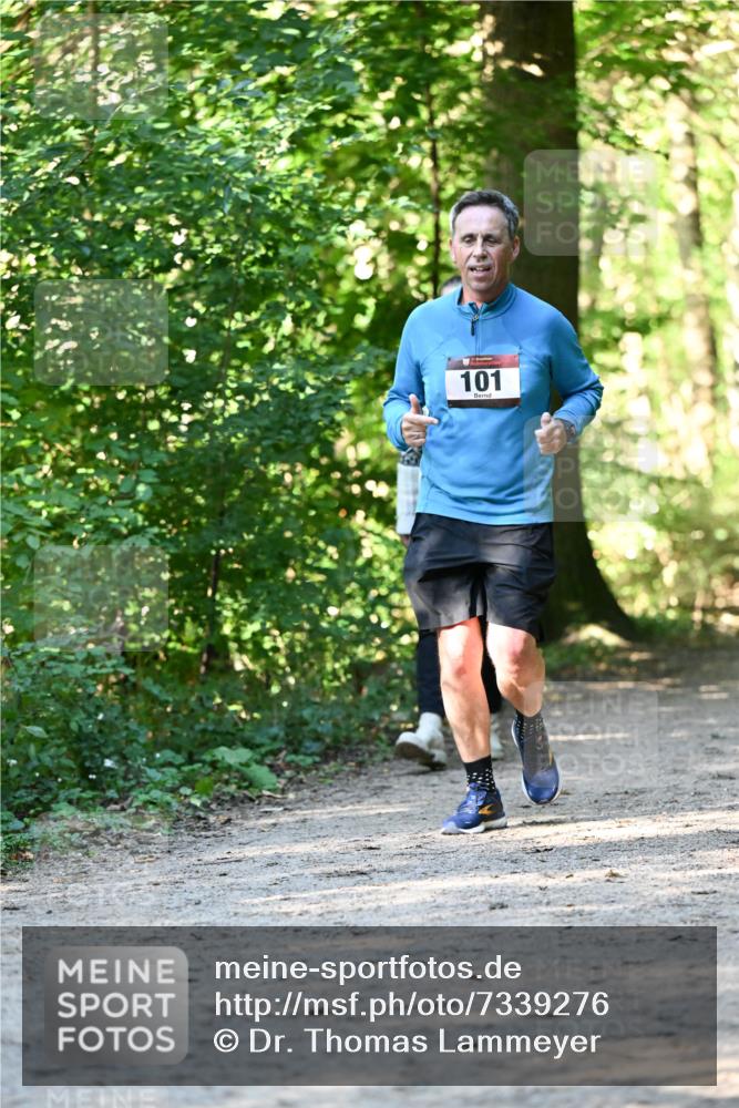 06.10.2024 - Bramfelder Halbmarathon 2024 Dr. Thomas Lammeyer http://msf.ph/oto/7339276 06.10.2024 10:31:34 Laufen 101 meine-sportfotos.de