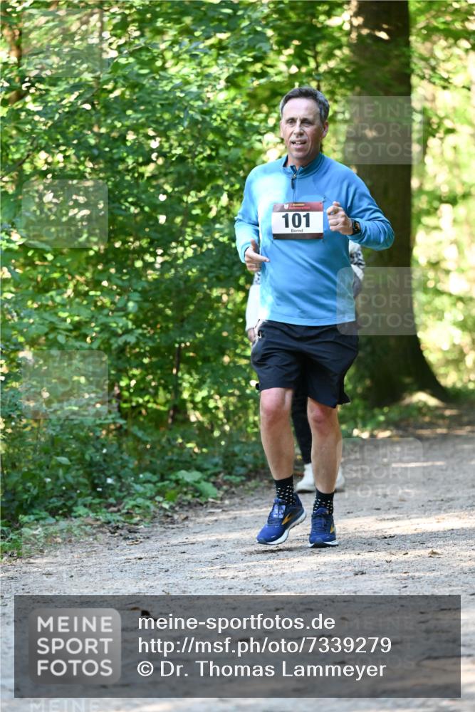 06.10.2024 - Bramfelder Halbmarathon 2024 Dr. Thomas Lammeyer http://msf.ph/oto/7339279 06.10.2024 10:31:34 Laufen 101 meine-sportfotos.de