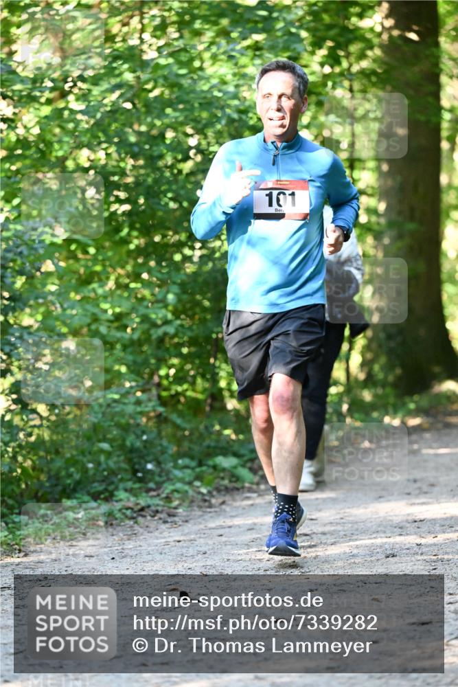 06.10.2024 - Bramfelder Halbmarathon 2024 Dr. Thomas Lammeyer http://msf.ph/oto/7339282 06.10.2024 10:31:35 Laufen 101 meine-sportfotos.de