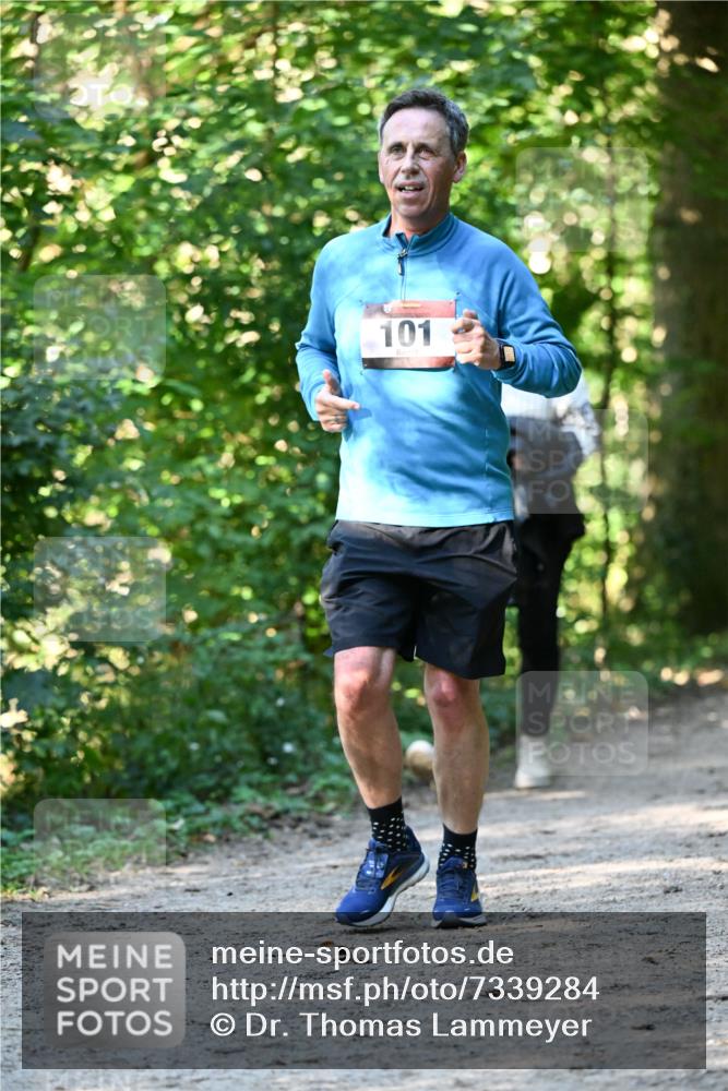 06.10.2024 - Bramfelder Halbmarathon 2024 Dr. Thomas Lammeyer http://msf.ph/oto/7339284 06.10.2024 10:31:35 Laufen 101 meine-sportfotos.de