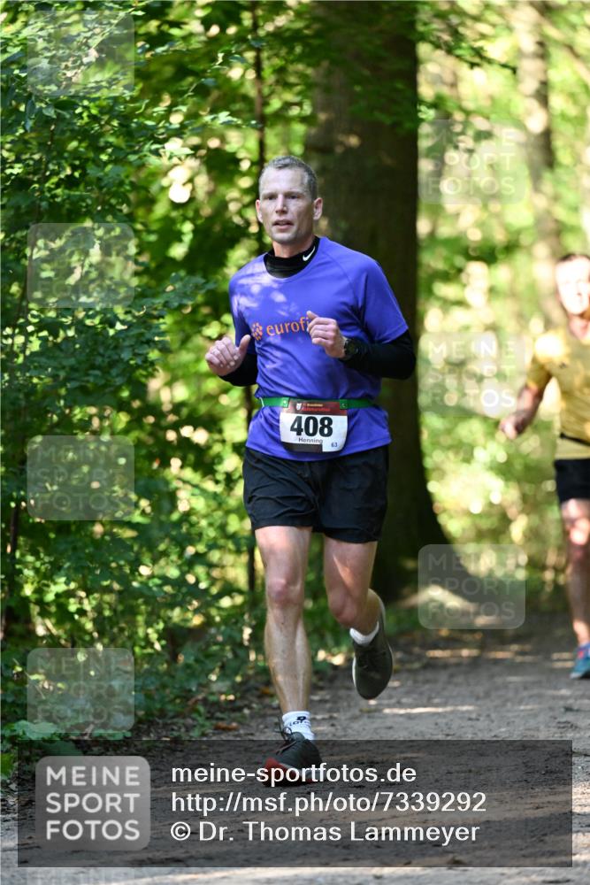06.10.2024 - Bramfelder Halbmarathon 2024 Dr. Thomas Lammeyer http://msf.ph/oto/7339292 06.10.2024 10:31:47 Laufen 408, 63 meine-sportfotos.de