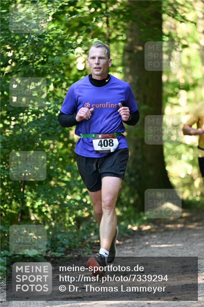 06.10.2024 - Bramfelder Halbmarathon 2024 Dr. Thomas Lammeyer http://msf.ph/oto/7339294 06.10.2024 10:31:47 Laufen 408, 63 meine-sportfotos.de