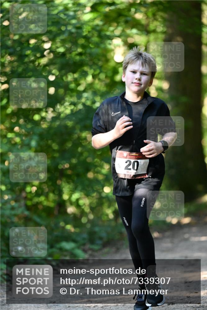 06.10.2024 - Bramfelder Halbmarathon 2024 Dr. Thomas Lammeyer http://msf.ph/oto/7339307 06.10.2024 10:31:51 Laufen 150, 93, 20 meine-sportfotos.de