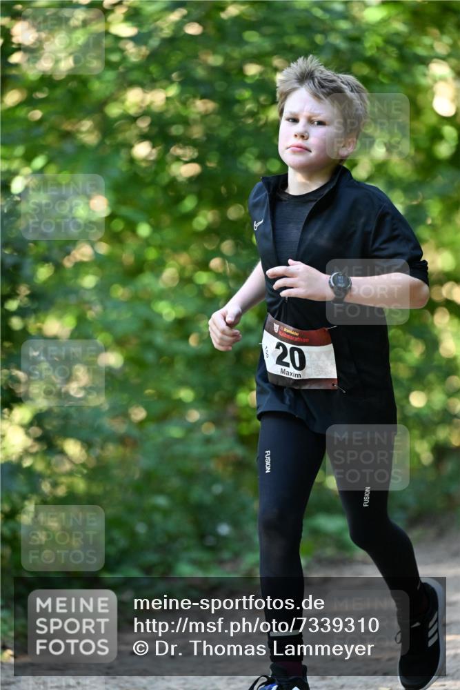 06.10.2024 - Bramfelder Halbmarathon 2024 Dr. Thomas Lammeyer http://msf.ph/oto/7339310 06.10.2024 10:31:51 Laufen 20, 20 meine-sportfotos.de