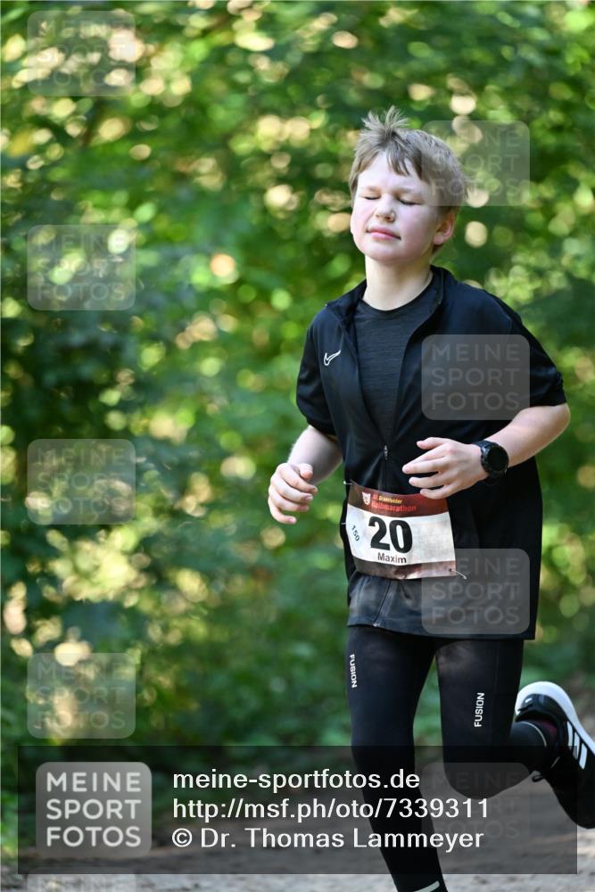 06.10.2024 - Bramfelder Halbmarathon 2024 Dr. Thomas Lammeyer http://msf.ph/oto/7339311 06.10.2024 10:31:51 Laufen 33, 20, 20 meine-sportfotos.de