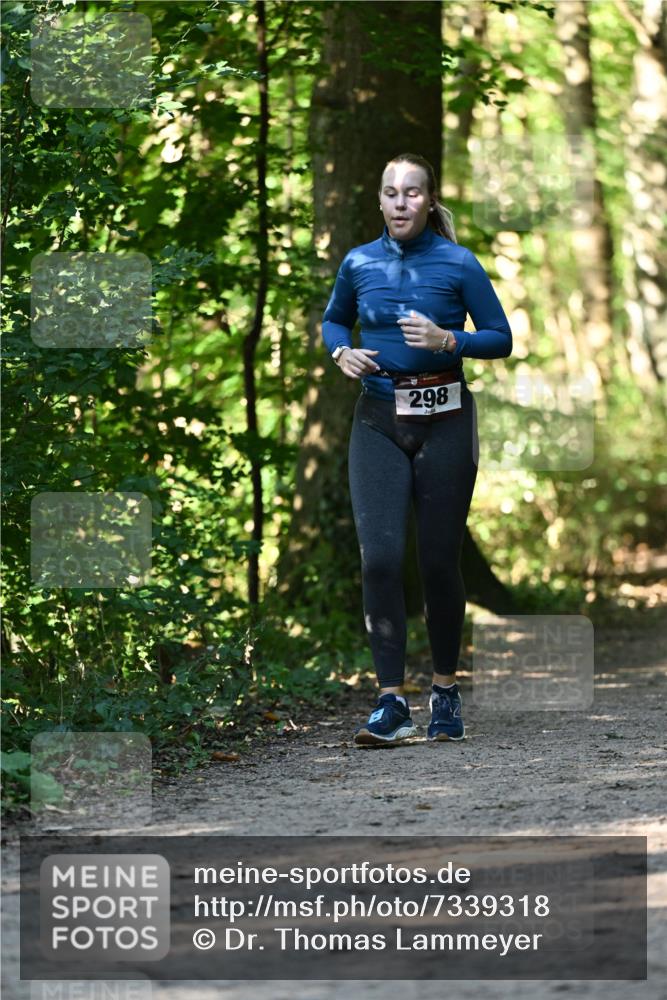 06.10.2024 - Bramfelder Halbmarathon 2024 Dr. Thomas Lammeyer http://msf.ph/oto/7339318 06.10.2024 10:32:17 Laufen 298 meine-sportfotos.de