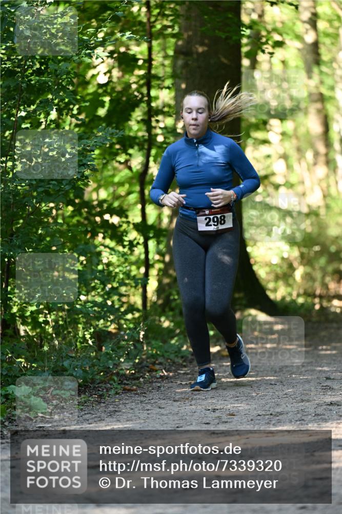 06.10.2024 - Bramfelder Halbmarathon 2024 Dr. Thomas Lammeyer http://msf.ph/oto/7339320 06.10.2024 10:32:17 Laufen 298 meine-sportfotos.de