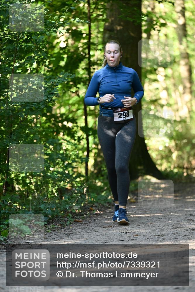 06.10.2024 - Bramfelder Halbmarathon 2024 Dr. Thomas Lammeyer http://msf.ph/oto/7339321 06.10.2024 10:32:17 Laufen 298 meine-sportfotos.de