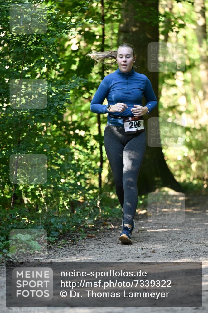 06.10.2024 - Bramfelder Halbmarathon 2024 Dr. Thomas Lammeyer http://msf.ph/oto/7339322 06.10.2024 10:32:17 Laufen 298 meine-sportfotos.de