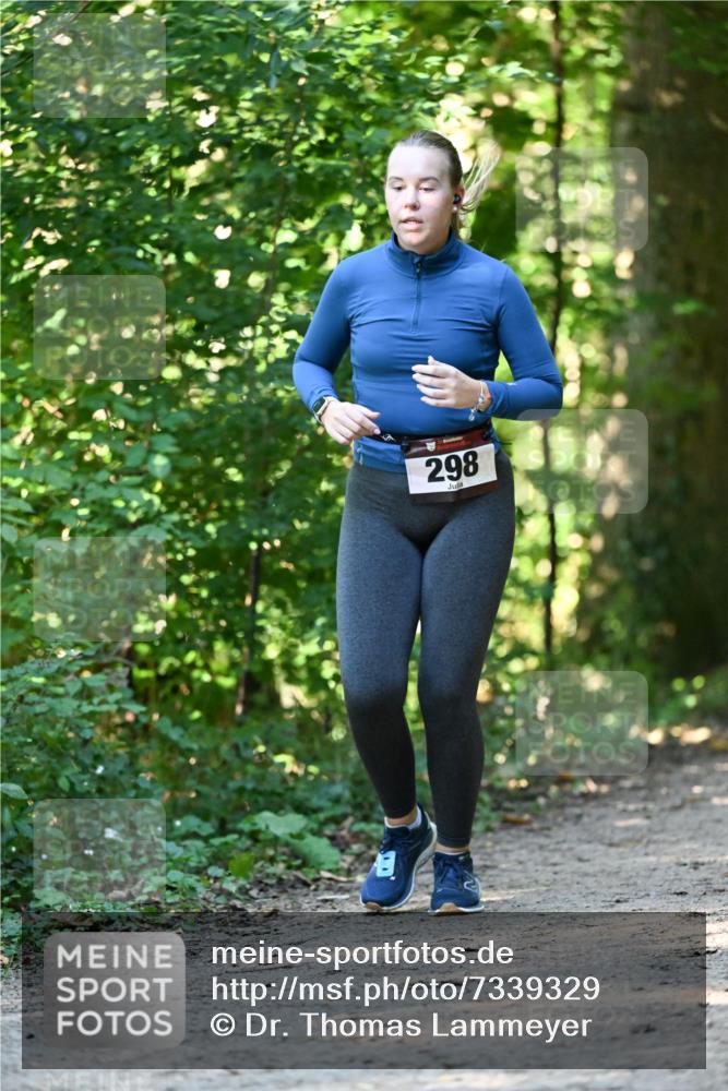 06.10.2024 - Bramfelder Halbmarathon 2024 Dr. Thomas Lammeyer http://msf.ph/oto/7339329 06.10.2024 10:32:18 Laufen 298 meine-sportfotos.de