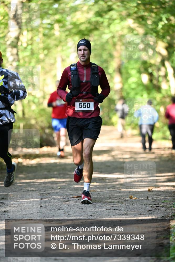 06.10.2024 - Bramfelder Halbmarathon 2024 Dr. Thomas Lammeyer http://msf.ph/oto/7339348 06.10.2024 10:32:29 Laufen 550 meine-sportfotos.de