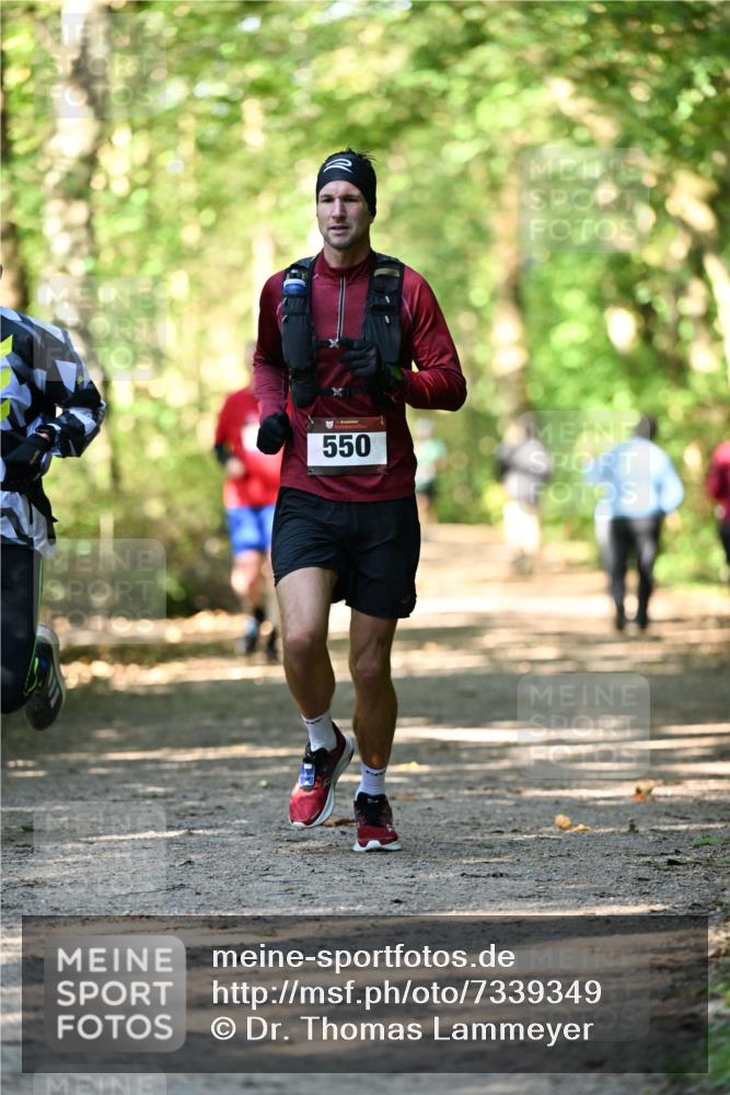 06.10.2024 - Bramfelder Halbmarathon 2024 Dr. Thomas Lammeyer http://msf.ph/oto/7339349 06.10.2024 10:32:29 Laufen 550 meine-sportfotos.de