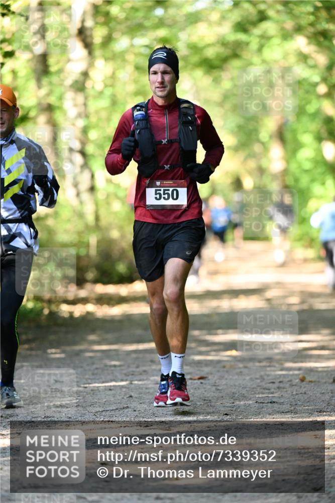 06.10.2024 - Bramfelder Halbmarathon 2024 Dr. Thomas Lammeyer http://msf.ph/oto/7339352 06.10.2024 10:32:30 Laufen 550 meine-sportfotos.de