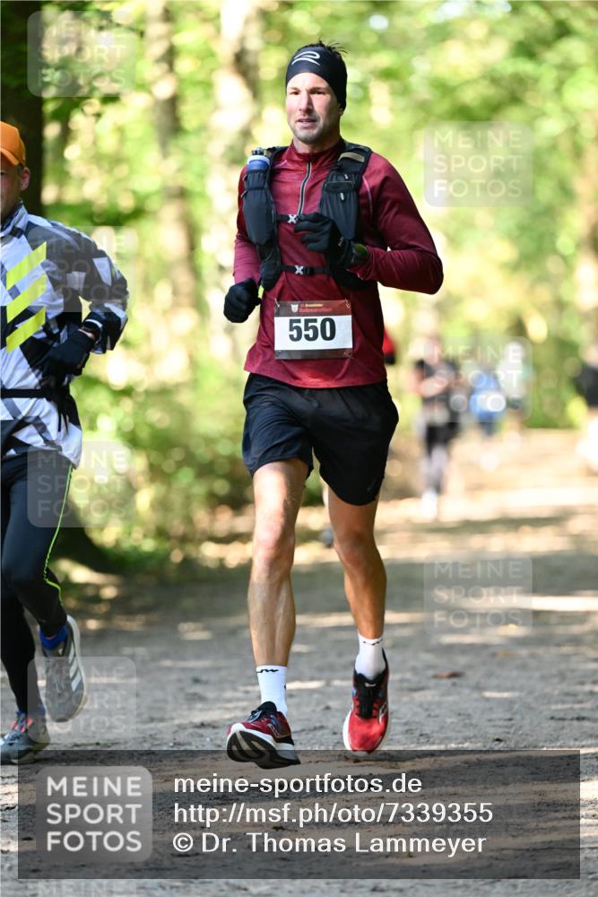 06.10.2024 - Bramfelder Halbmarathon 2024 Dr. Thomas Lammeyer http://msf.ph/oto/7339355 06.10.2024 10:32:30 Laufen 550 meine-sportfotos.de