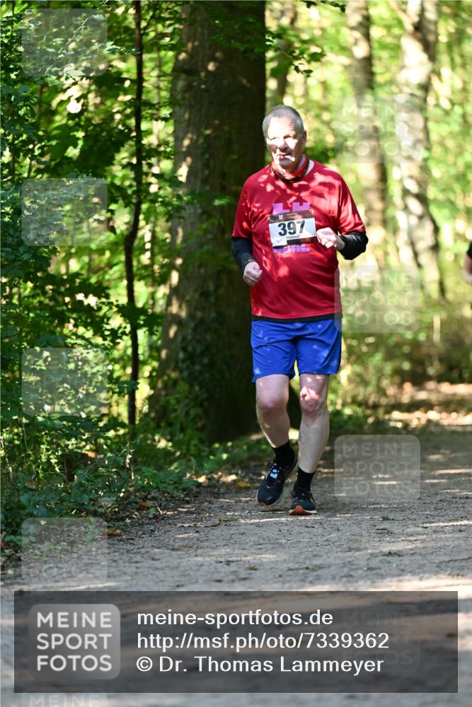 06.10.2024 - Bramfelder Halbmarathon 2024 Dr. Thomas Lammeyer http://msf.ph/oto/7339362 06.10.2024 10:32:37 Laufen 397, 167 meine-sportfotos.de