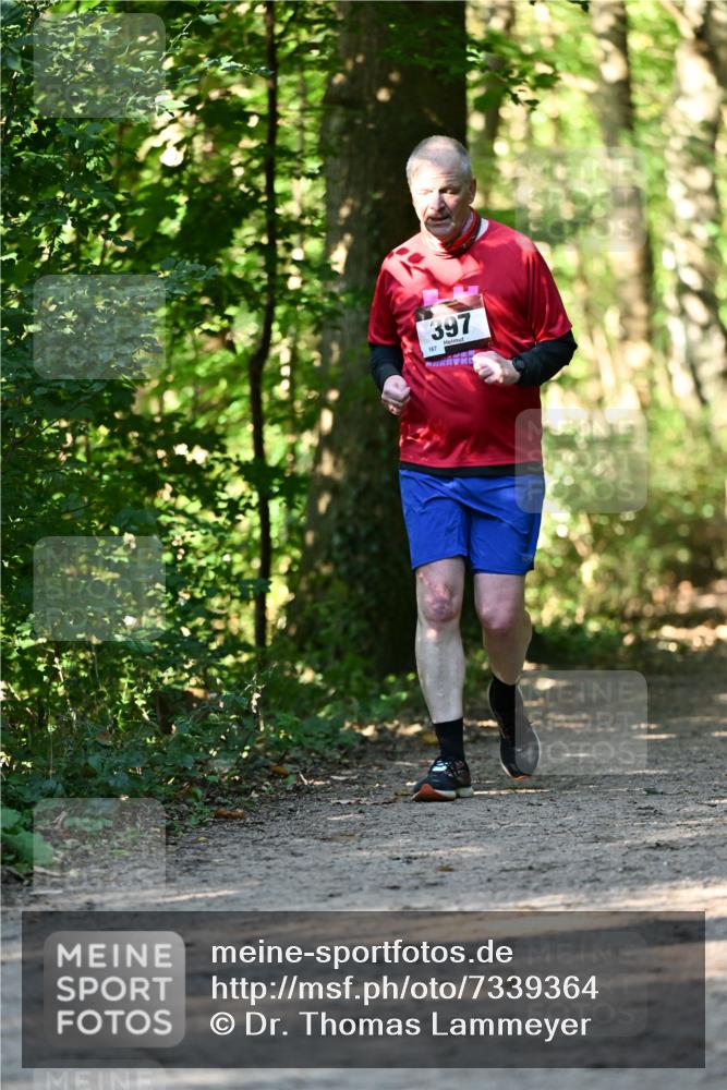 06.10.2024 - Bramfelder Halbmarathon 2024 Dr. Thomas Lammeyer http://msf.ph/oto/7339364 06.10.2024 10:32:37 Laufen 397, 167 meine-sportfotos.de
