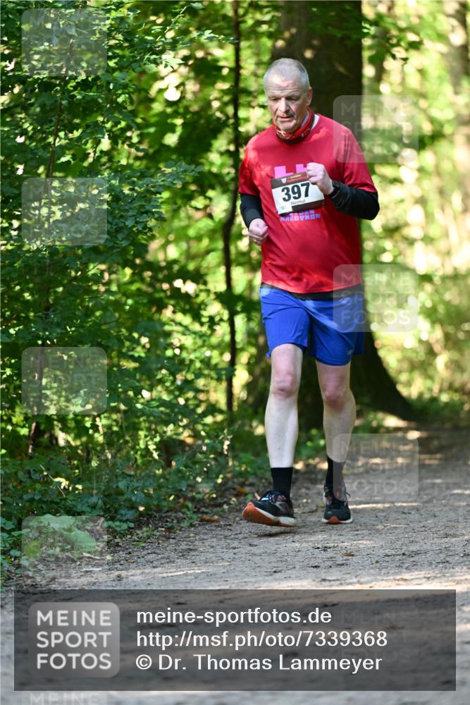 06.10.2024 - Bramfelder Halbmarathon 2024 Dr. Thomas Lammeyer http://msf.ph/oto/7339368 06.10.2024 10:32:38 Laufen 167, 397 meine-sportfotos.de