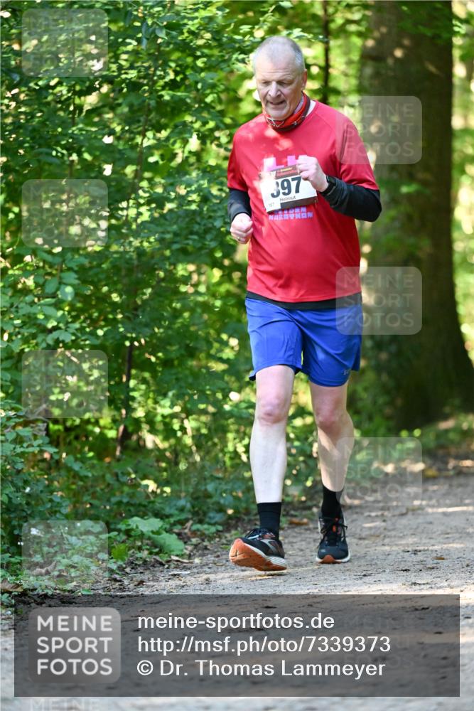 06.10.2024 - Bramfelder Halbmarathon 2024 Dr. Thomas Lammeyer http://msf.ph/oto/7339373 06.10.2024 10:32:38 Laufen 167, 397 meine-sportfotos.de