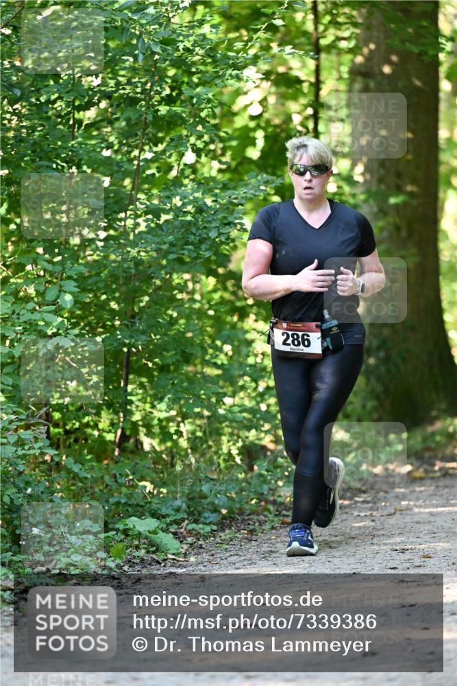 06.10.2024 - Bramfelder Halbmarathon 2024 Dr. Thomas Lammeyer http://msf.ph/oto/7339386 06.10.2024 10:32:43 Laufen 6, 286 meine-sportfotos.de