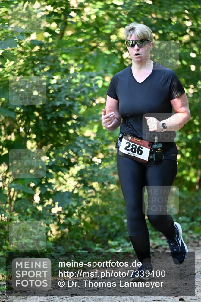 06.10.2024 - Bramfelder Halbmarathon 2024 Dr. Thomas Lammeyer http://msf.ph/oto/7339400 06.10.2024 10:32:44 Laufen 33, 286 meine-sportfotos.de