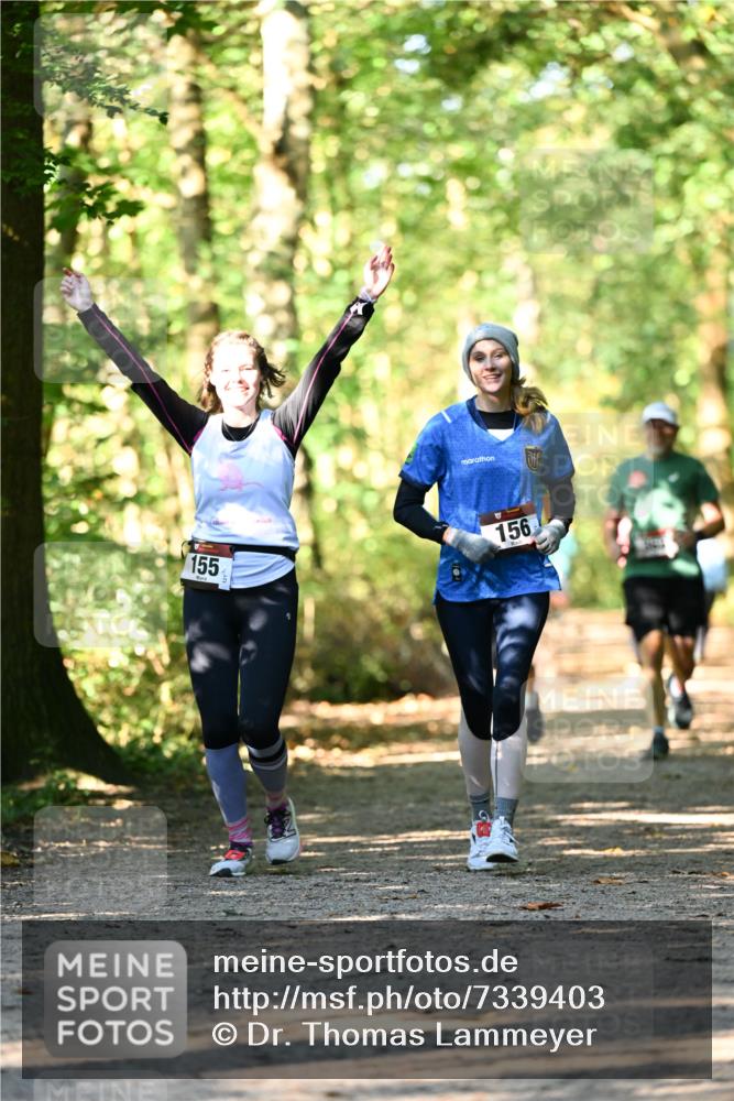 06.10.2024 - Bramfelder Halbmarathon 2024 Dr. Thomas Lammeyer http://msf.ph/oto/7339403 06.10.2024 10:32:53 Laufen 155, 156 meine-sportfotos.de