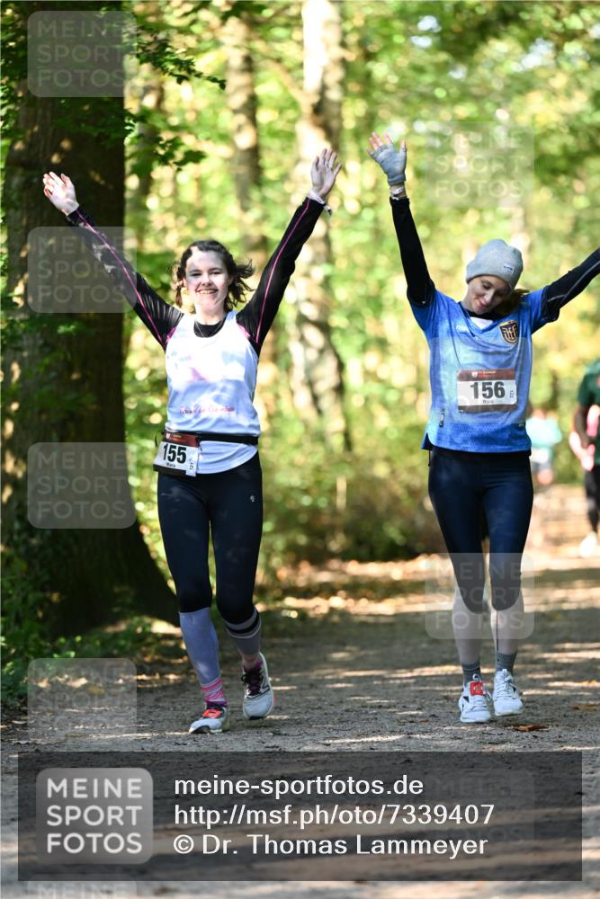 06.10.2024 - Bramfelder Halbmarathon 2024 Dr. Thomas Lammeyer http://msf.ph/oto/7339407 06.10.2024 10:32:53 Laufen 155, 156 meine-sportfotos.de