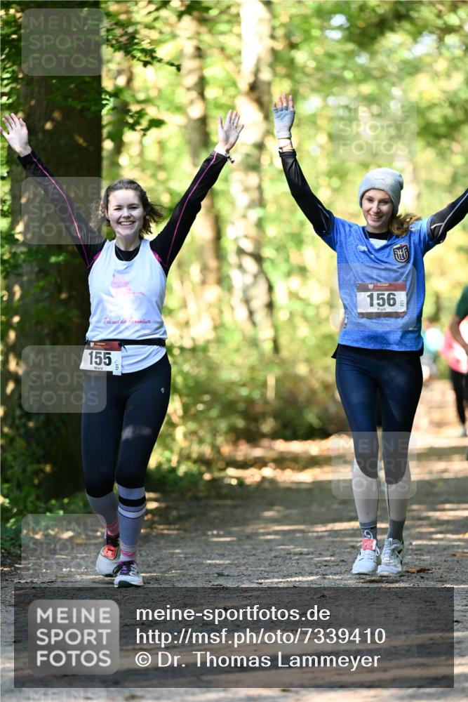 06.10.2024 - Bramfelder Halbmarathon 2024 Dr. Thomas Lammeyer http://msf.ph/oto/7339410 06.10.2024 10:32:54 Laufen 155, 156, 122 meine-sportfotos.de