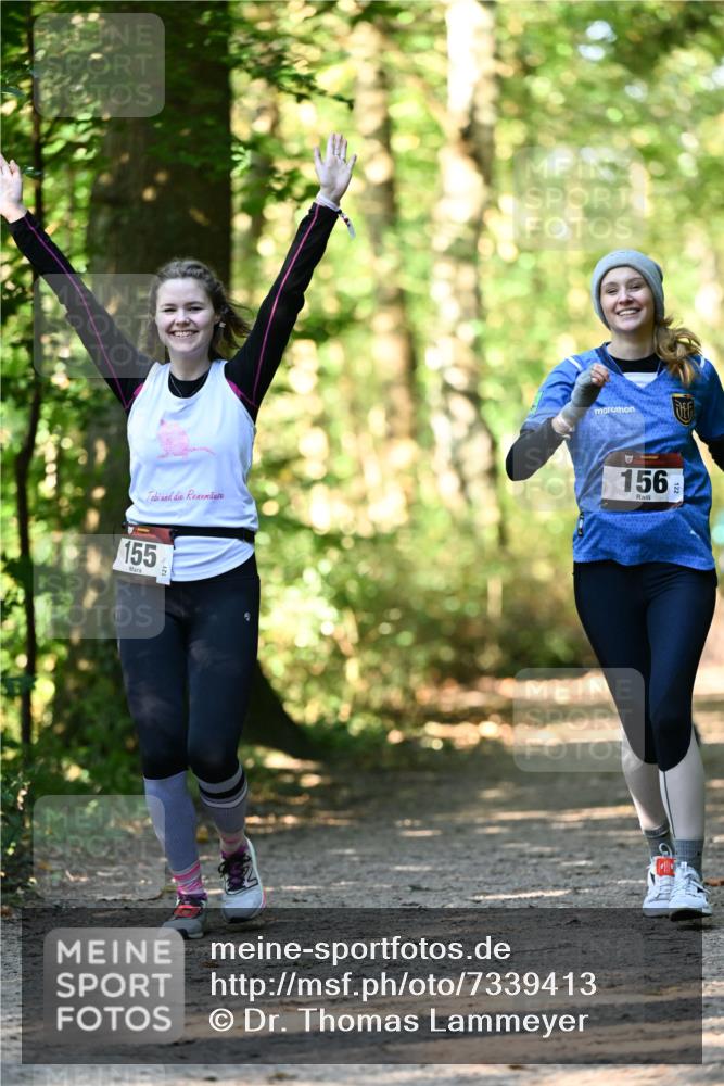 06.10.2024 - Bramfelder Halbmarathon 2024 Dr. Thomas Lammeyer http://msf.ph/oto/7339413 06.10.2024 10:32:54 Laufen 155, 156, 122 meine-sportfotos.de