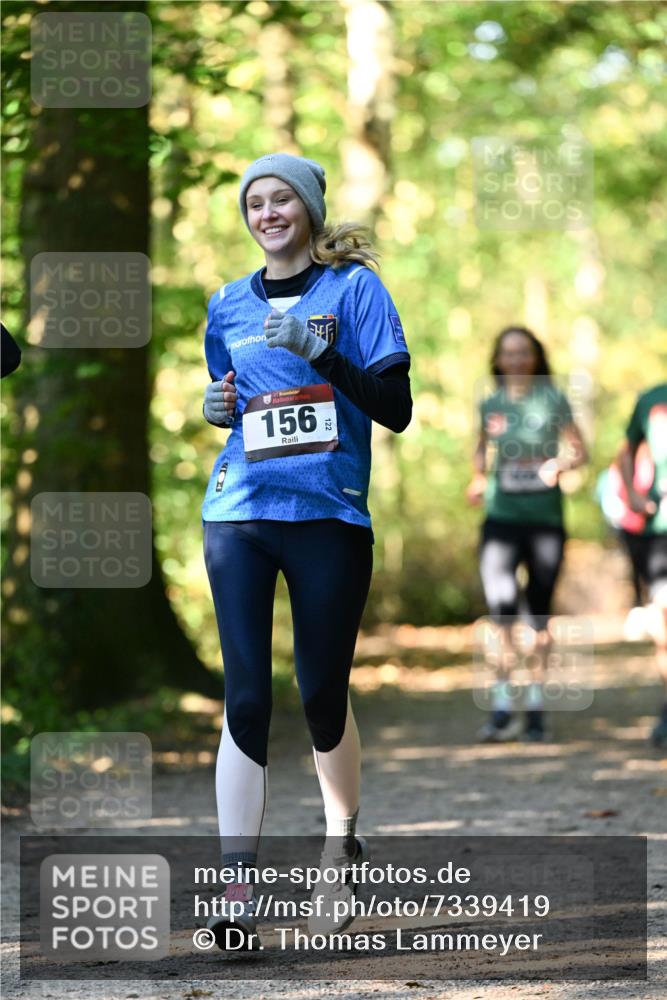 06.10.2024 - Bramfelder Halbmarathon 2024 Dr. Thomas Lammeyer http://msf.ph/oto/7339419 06.10.2024 10:32:55 Laufen 156 meine-sportfotos.de
