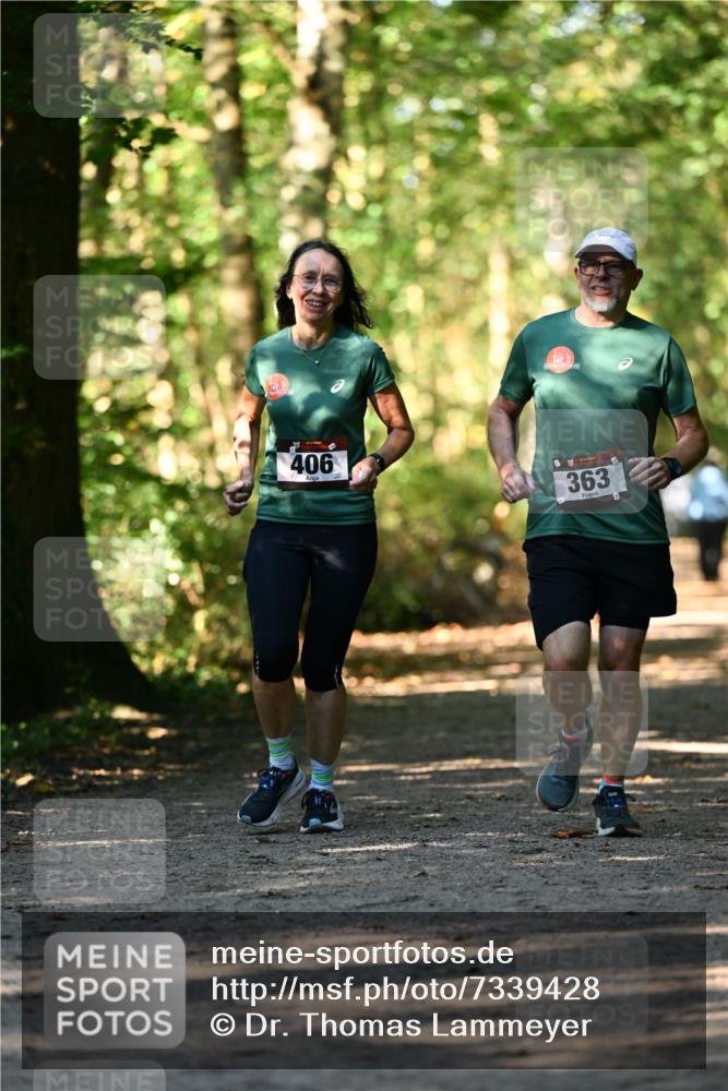 06.10.2024 - Bramfelder Halbmarathon 2024 Dr. Thomas Lammeyer http://msf.ph/oto/7339428 06.10.2024 10:32:57 Laufen 406, 363 meine-sportfotos.de
