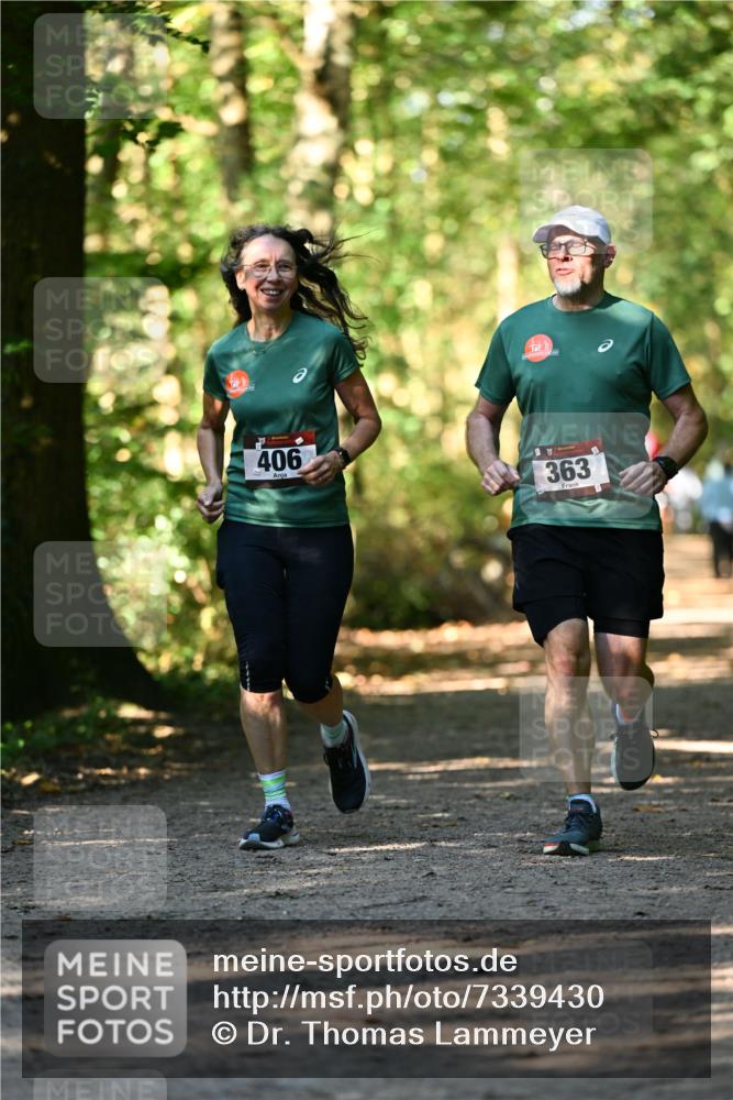 06.10.2024 - Bramfelder Halbmarathon 2024 Dr. Thomas Lammeyer http://msf.ph/oto/7339430 06.10.2024 10:32:58 Laufen 406, 363 meine-sportfotos.de