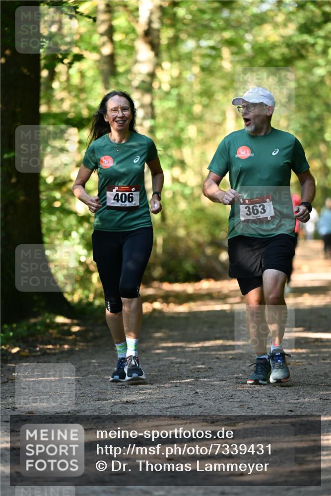 06.10.2024 - Bramfelder Halbmarathon 2024 Dr. Thomas Lammeyer http://msf.ph/oto/7339431 06.10.2024 10:32:58 Laufen 406, 363 meine-sportfotos.de