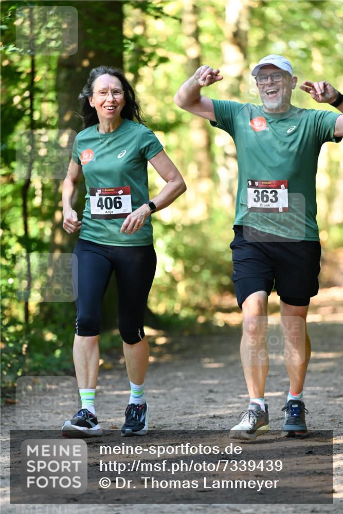 06.10.2024 - Bramfelder Halbmarathon 2024 Dr. Thomas Lammeyer http://msf.ph/oto/7339439 06.10.2024 10:32:59 Laufen 406, 363 meine-sportfotos.de