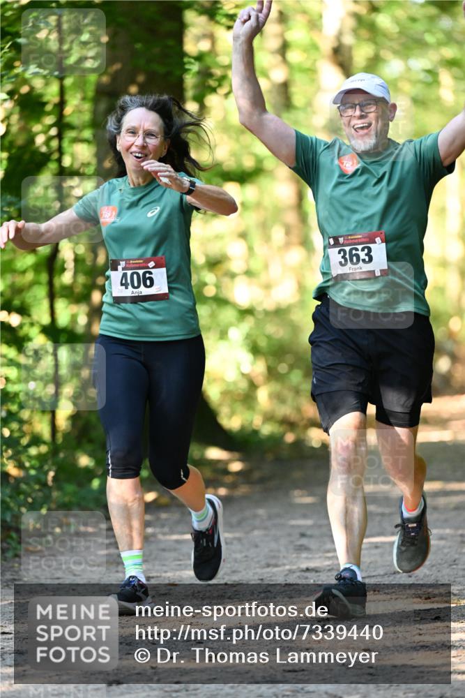 06.10.2024 - Bramfelder Halbmarathon 2024 Dr. Thomas Lammeyer http://msf.ph/oto/7339440 06.10.2024 10:32:59 Laufen 33, 406, 363 meine-sportfotos.de