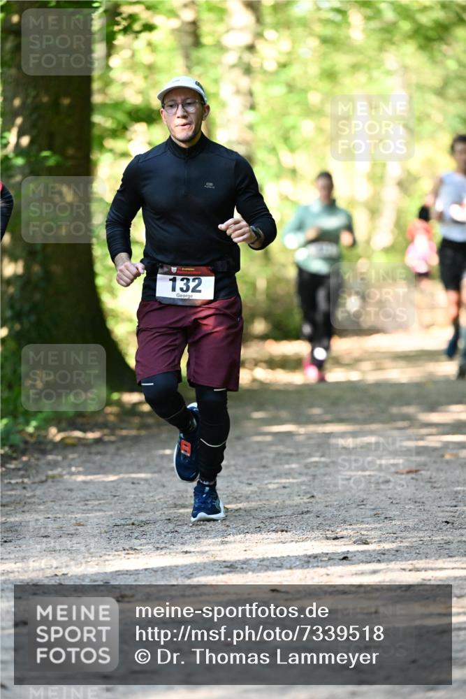 06.10.2024 - Bramfelder Halbmarathon 2024 Dr. Thomas Lammeyer http://msf.ph/oto/7339518 06.10.2024 10:34:22 Laufen 132 meine-sportfotos.de
