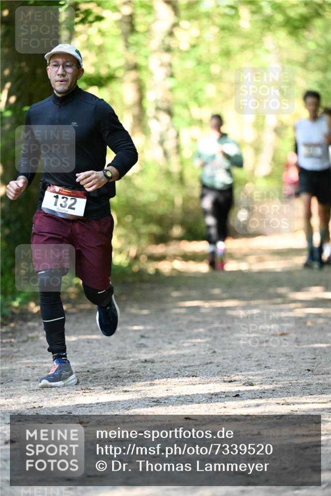 06.10.2024 - Bramfelder Halbmarathon 2024 Dr. Thomas Lammeyer http://msf.ph/oto/7339520 06.10.2024 10:34:22 Laufen 132 meine-sportfotos.de