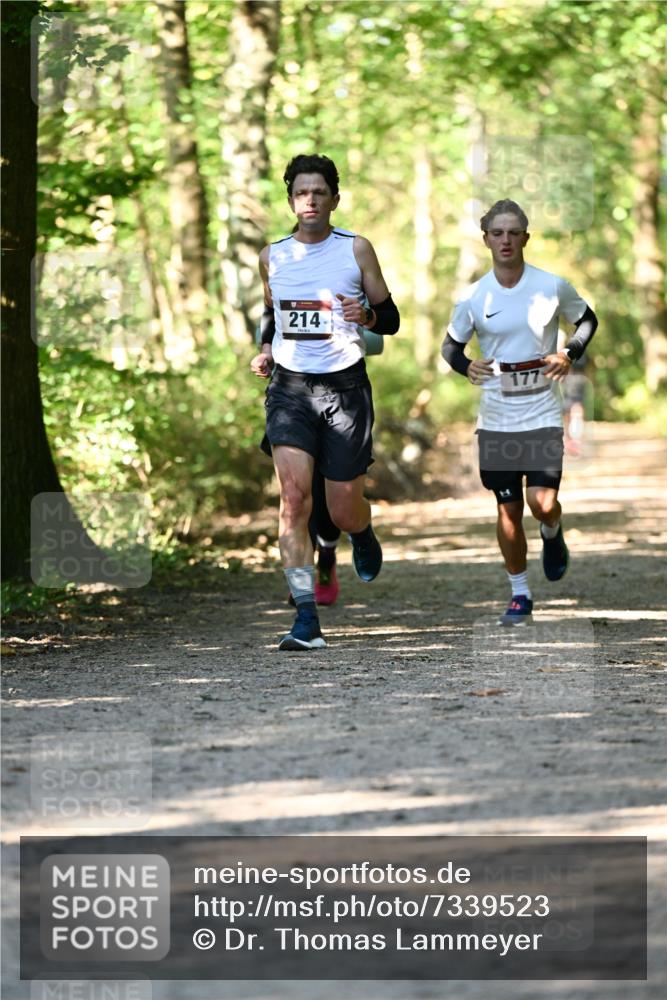 06.10.2024 - Bramfelder Halbmarathon 2024 Dr. Thomas Lammeyer http://msf.ph/oto/7339523 06.10.2024 10:34:24 Laufen 214, 177 meine-sportfotos.de