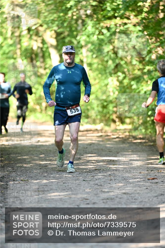 06.10.2024 - Bramfelder Halbmarathon 2024 Dr. Thomas Lammeyer http://msf.ph/oto/7339575 06.10.2024 10:35:23 Laufen 539 meine-sportfotos.de