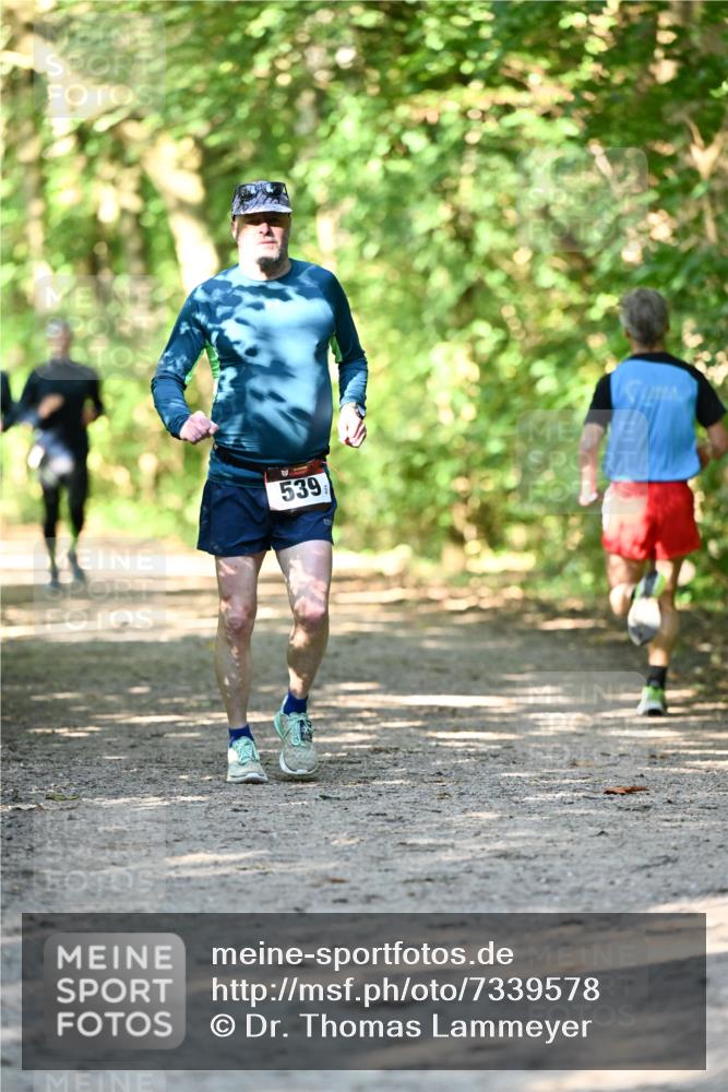06.10.2024 - Bramfelder Halbmarathon 2024 Dr. Thomas Lammeyer http://msf.ph/oto/7339578 06.10.2024 10:35:23 Laufen 539 meine-sportfotos.de