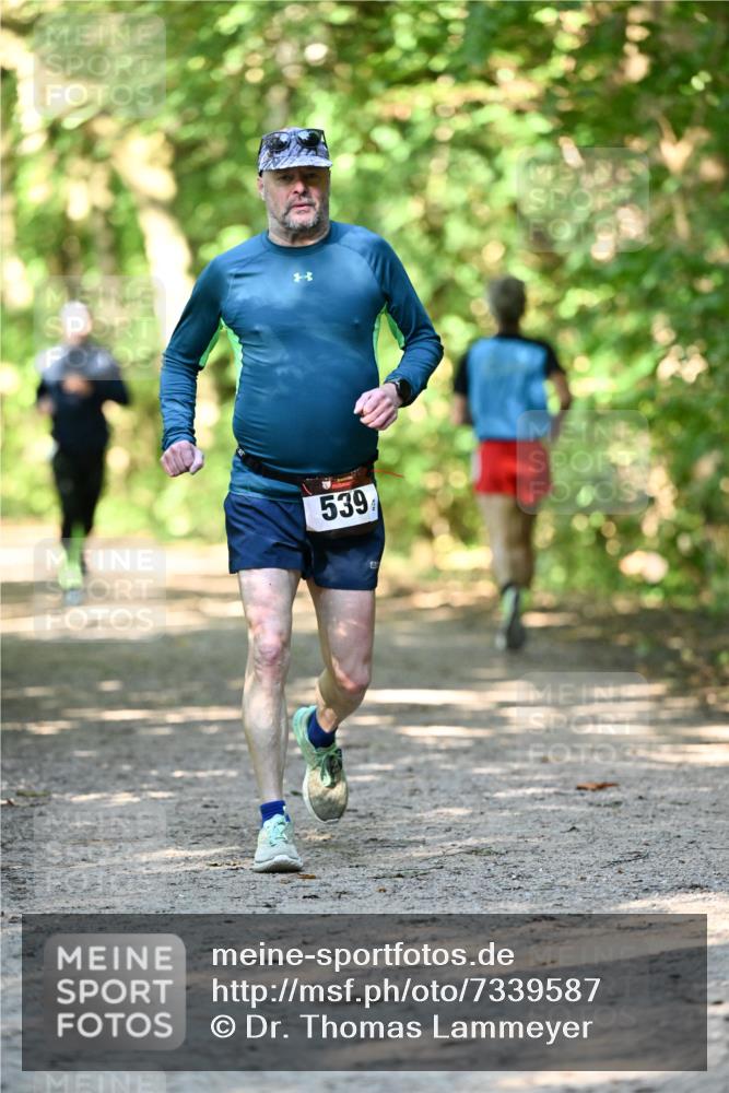 06.10.2024 - Bramfelder Halbmarathon 2024 Dr. Thomas Lammeyer http://msf.ph/oto/7339587 06.10.2024 10:35:24 Laufen 539 meine-sportfotos.de