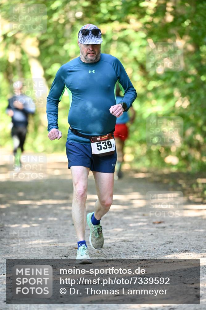 06.10.2024 - Bramfelder Halbmarathon 2024 Dr. Thomas Lammeyer http://msf.ph/oto/7339592 06.10.2024 10:35:25 Laufen 539 meine-sportfotos.de