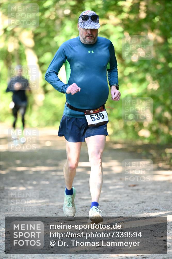 06.10.2024 - Bramfelder Halbmarathon 2024 Dr. Thomas Lammeyer http://msf.ph/oto/7339594 06.10.2024 10:35:25 Laufen 539 meine-sportfotos.de