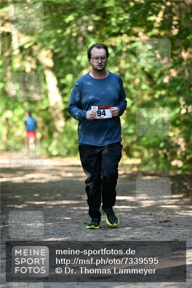 06.10.2024 - Bramfelder Halbmarathon 2024 Dr. Thomas Lammeyer http://msf.ph/oto/7339595 06.10.2024 10:35:34 Laufen 137, 94 meine-sportfotos.de