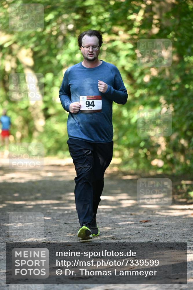 06.10.2024 - Bramfelder Halbmarathon 2024 Dr. Thomas Lammeyer http://msf.ph/oto/7339599 06.10.2024 10:35:34 Laufen 137, 94 meine-sportfotos.de