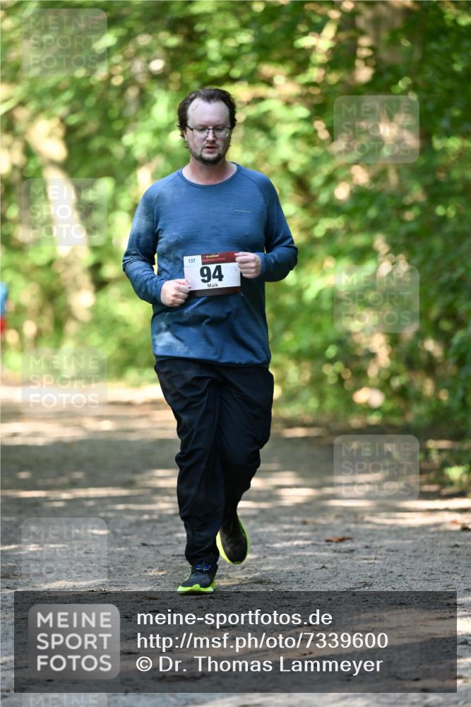 06.10.2024 - Bramfelder Halbmarathon 2024 Dr. Thomas Lammeyer http://msf.ph/oto/7339600 06.10.2024 10:35:34 Laufen 137, 94 meine-sportfotos.de